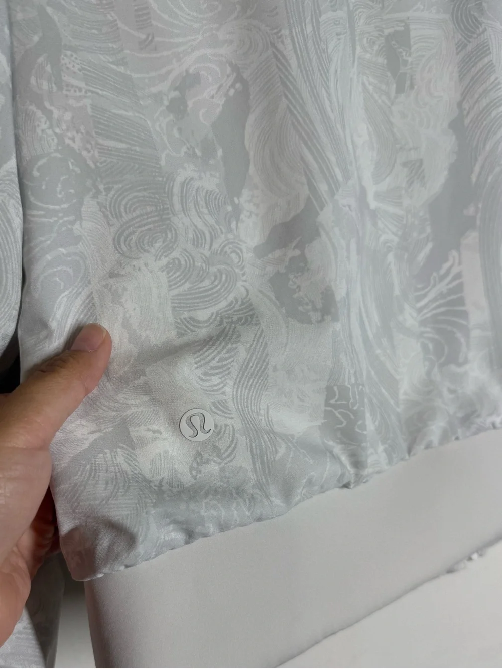 Lululemon Bomb Around Reversible Jacket White/Grey